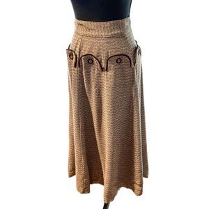 1940s tweedy skirt with button and scallop design